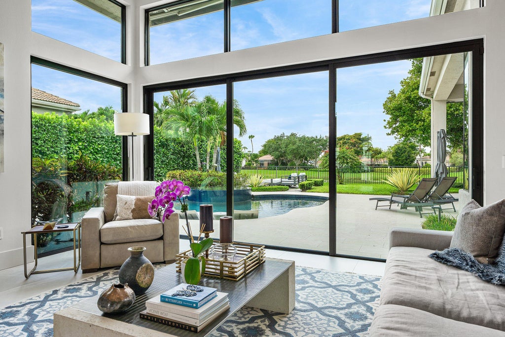 Photo of 21 Somerset Drive, Palm Beach Gardens, FL 33418 (MLS # B26026507)