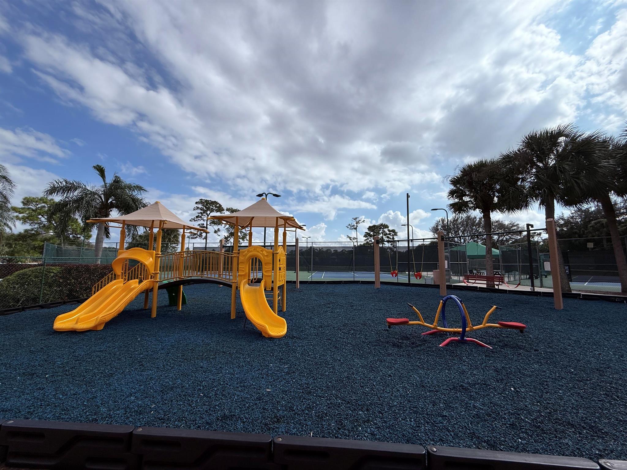 HARBOUR POINTE AT RIVER B - Residential