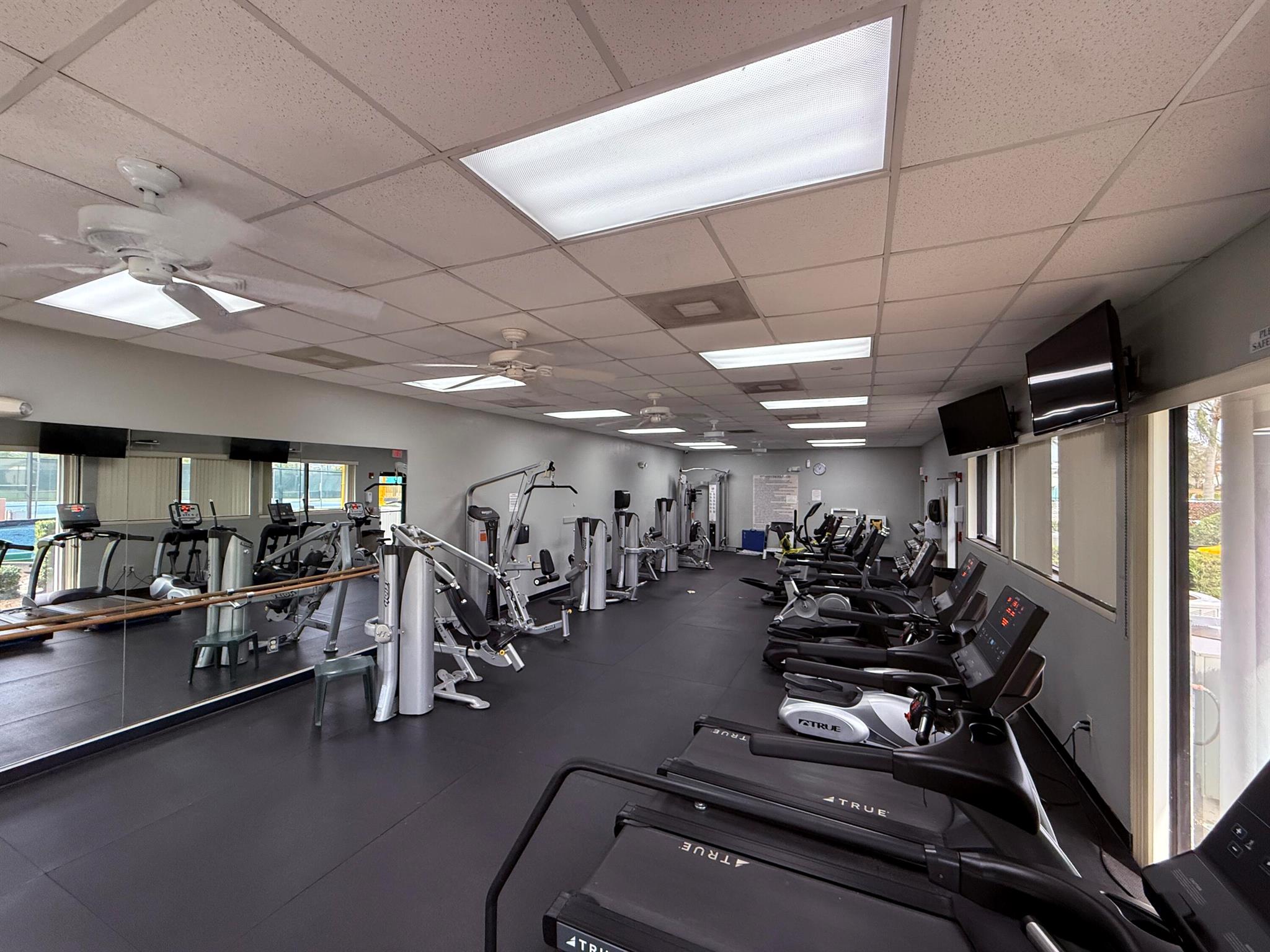 HARBOUR POINTE AT RIVER B - Residential