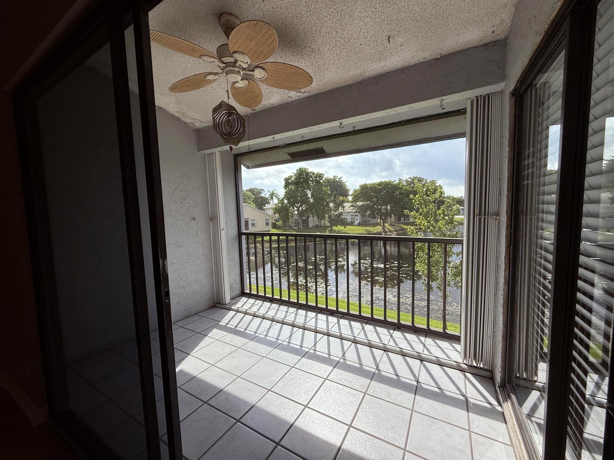 HARBOUR POINTE AT RIVER B - Residential