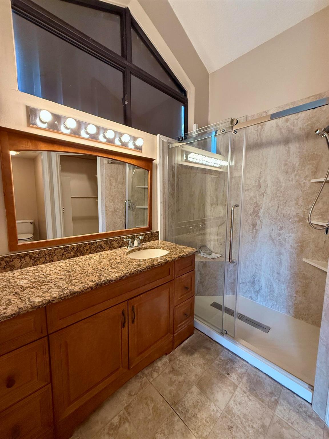 HARBOUR POINTE AT RIVER B - Residential