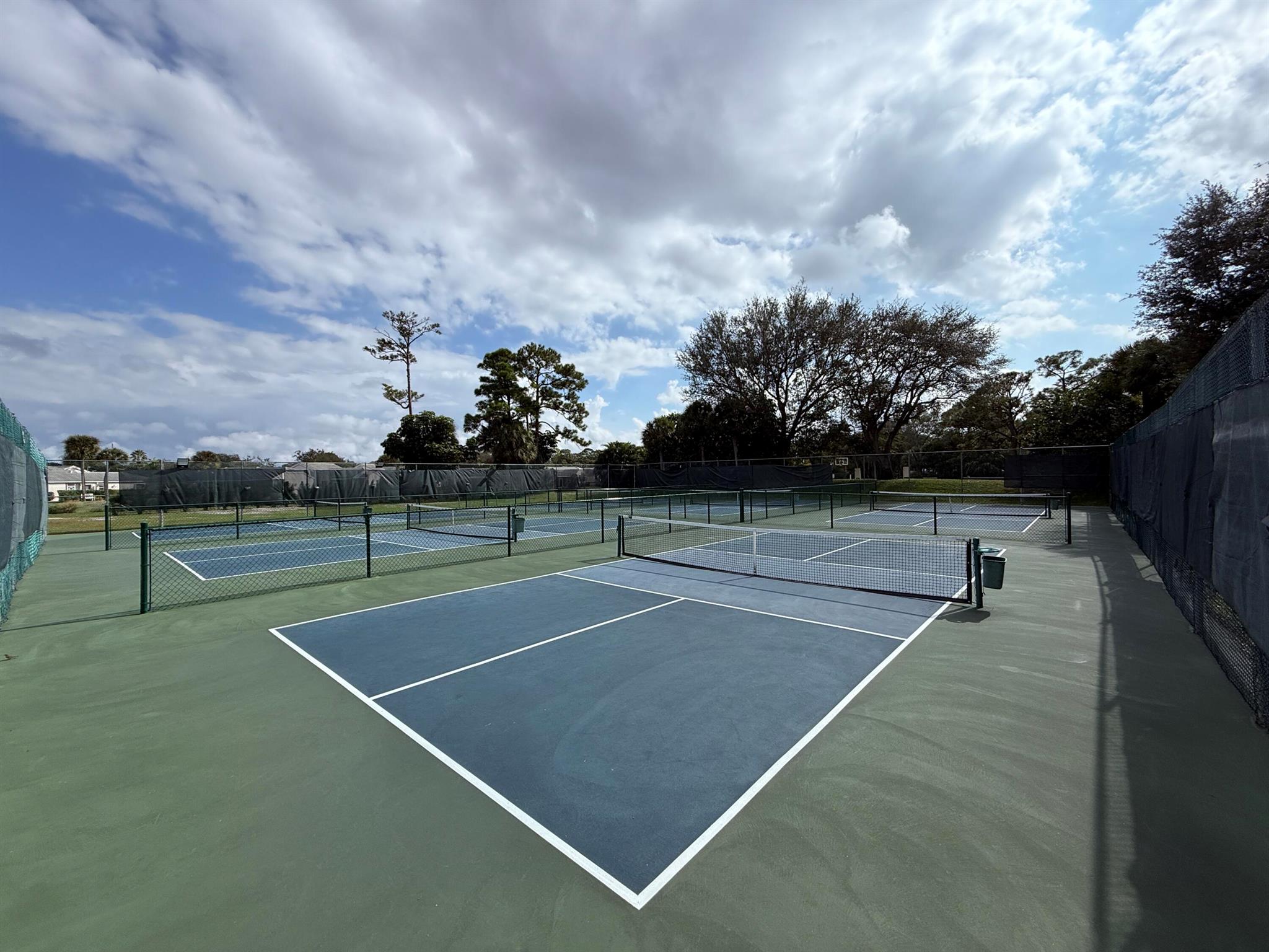 HARBOUR POINTE AT RIVER B - Residential