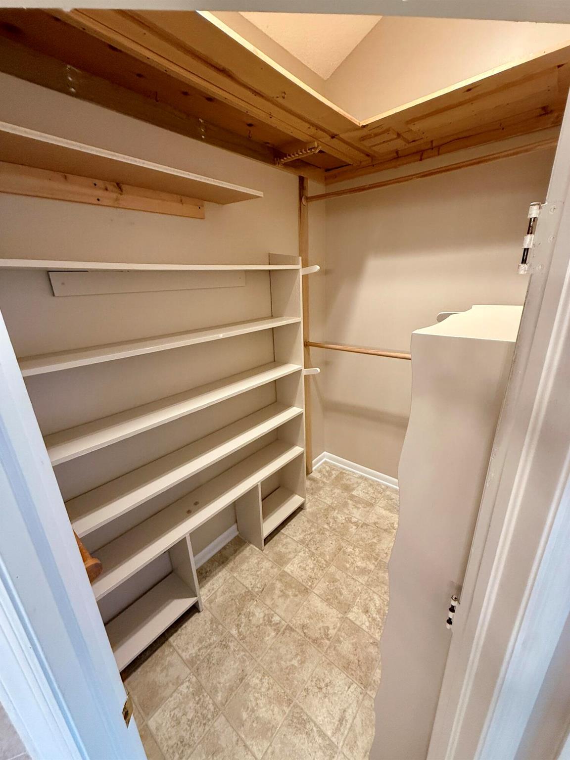 HARBOUR POINTE AT RIVER B - Residential