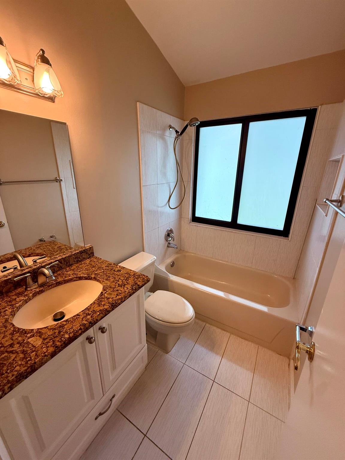 HARBOUR POINTE AT RIVER B - Residential