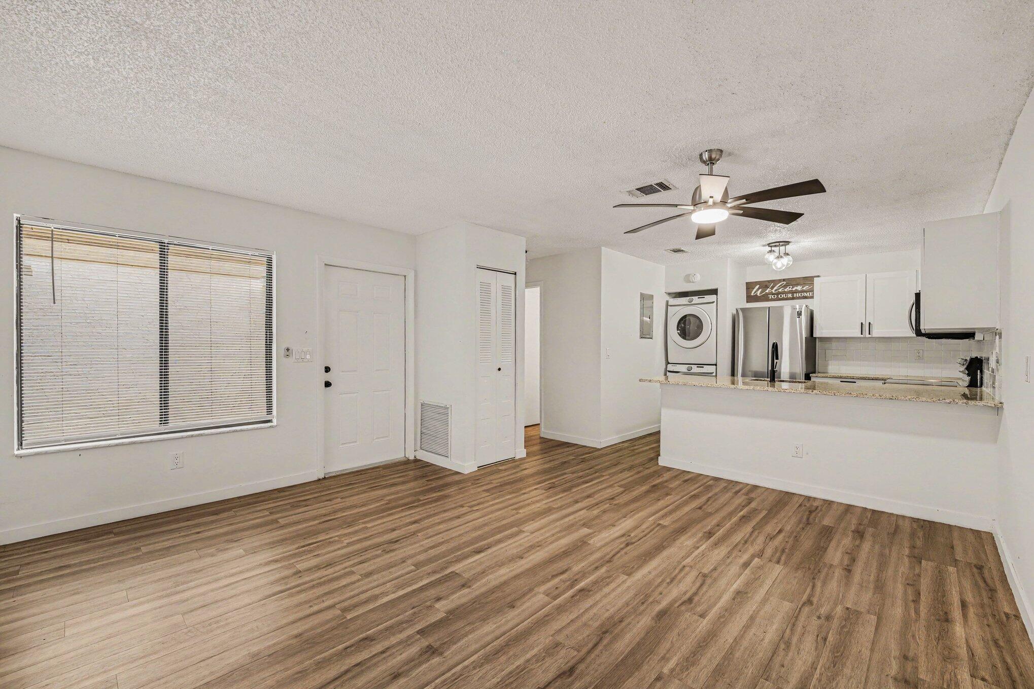 1011 NE Abada Ct Court NE 110