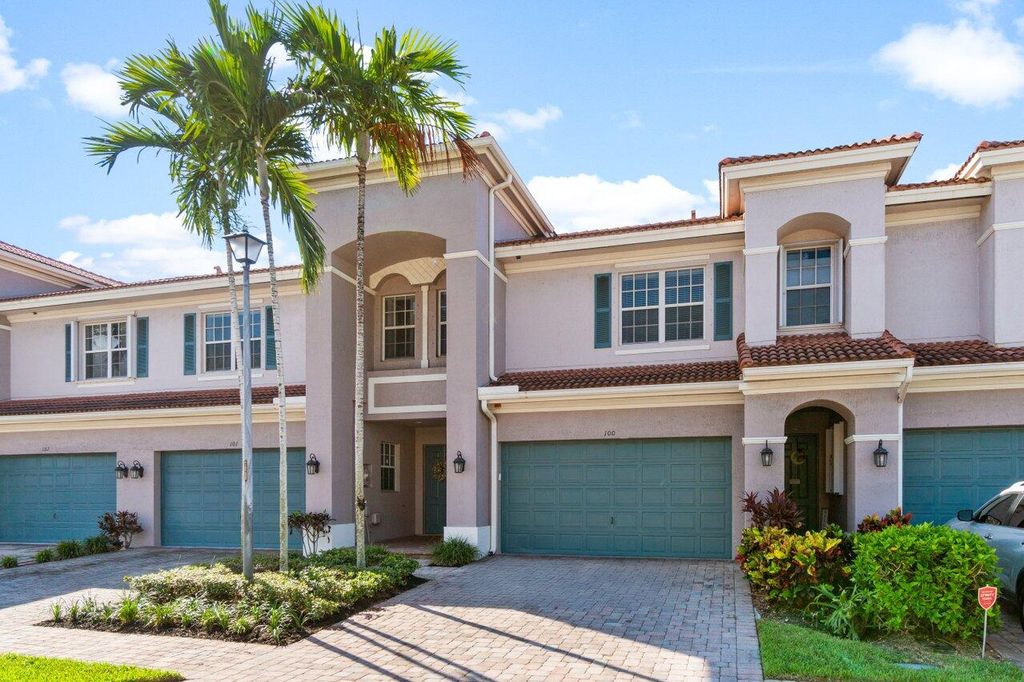 Photo of 100 Nottingham Place, Boynton Beach, FL 33426 (MLS # R11036098)