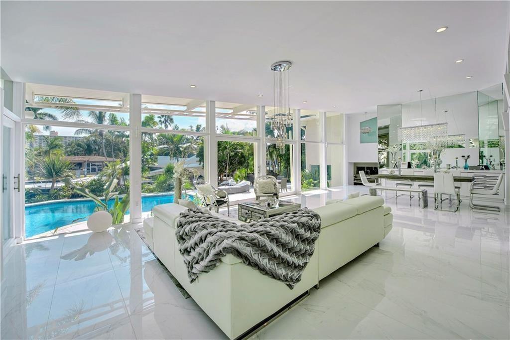 28 PELICAN Drive