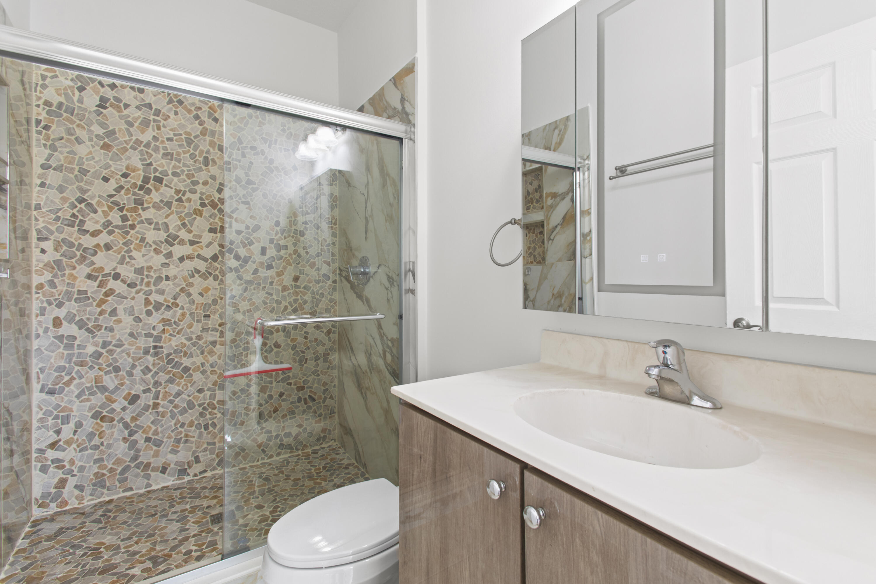 HAMPTON HILLS CONDO - Residential