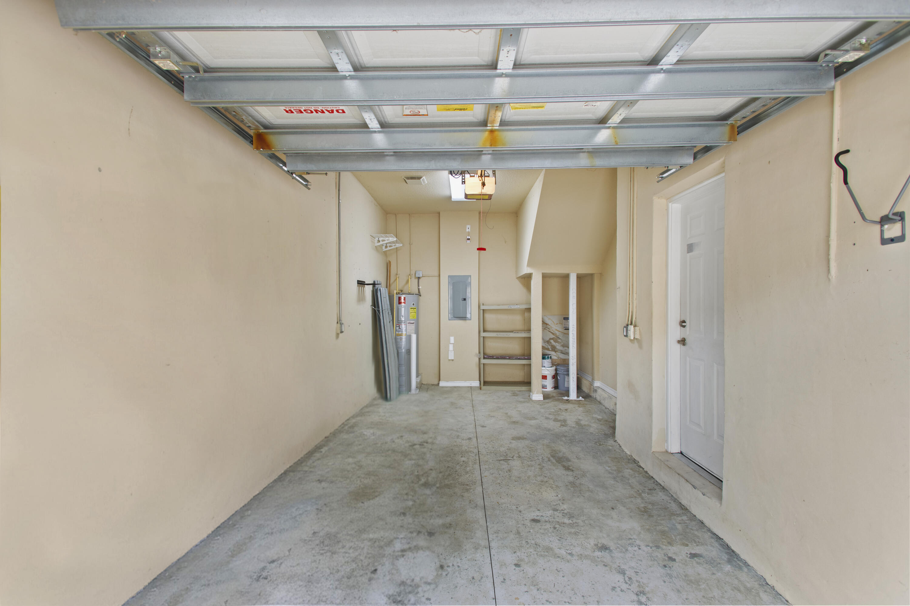 HAMPTON HILLS CONDO - Residential