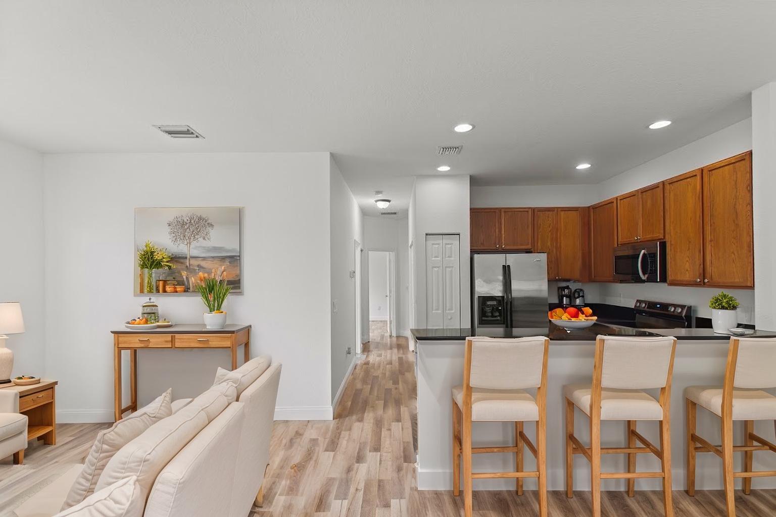 9051 Plymouth Place 20203