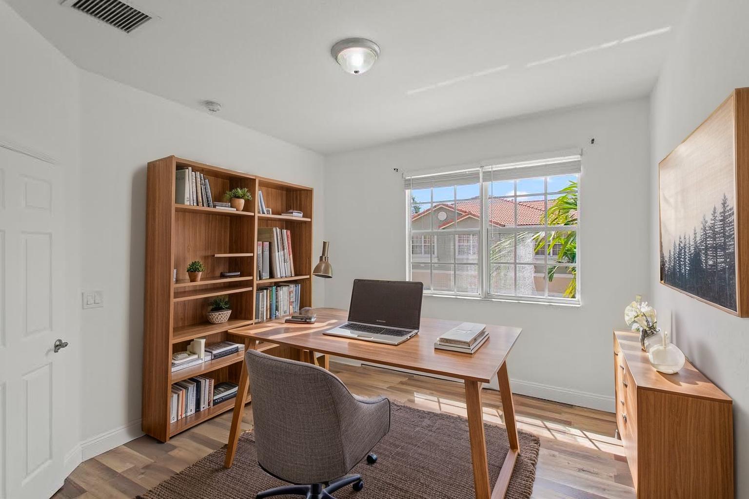 HAMPTON HILLS CONDO - Residential