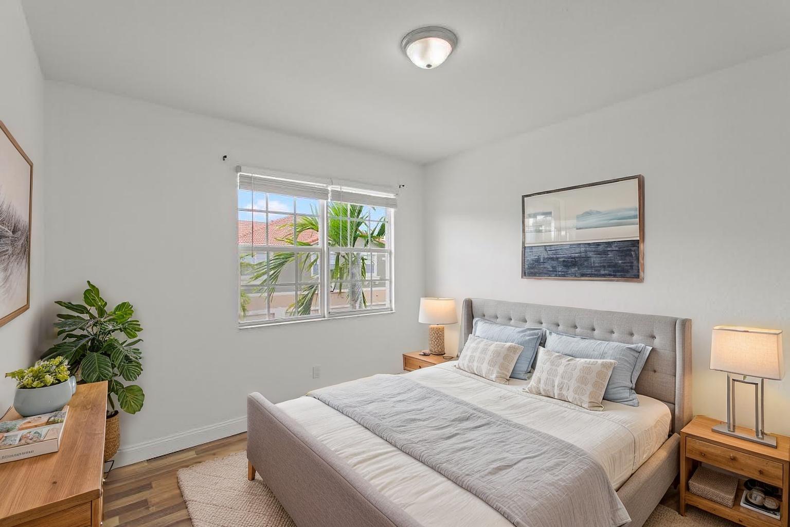 HAMPTON HILLS CONDO - Residential