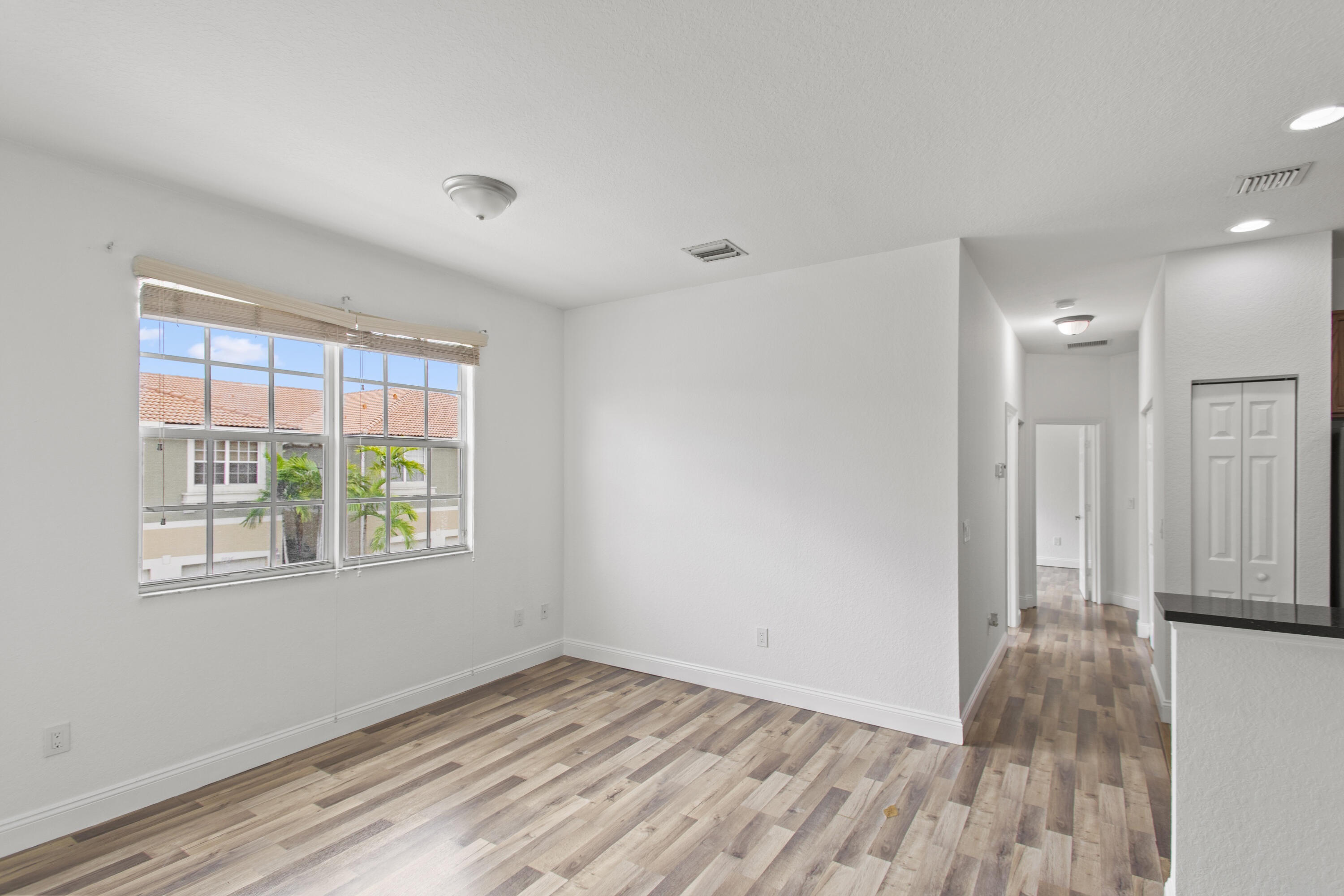 9051 Plymouth Place 20203