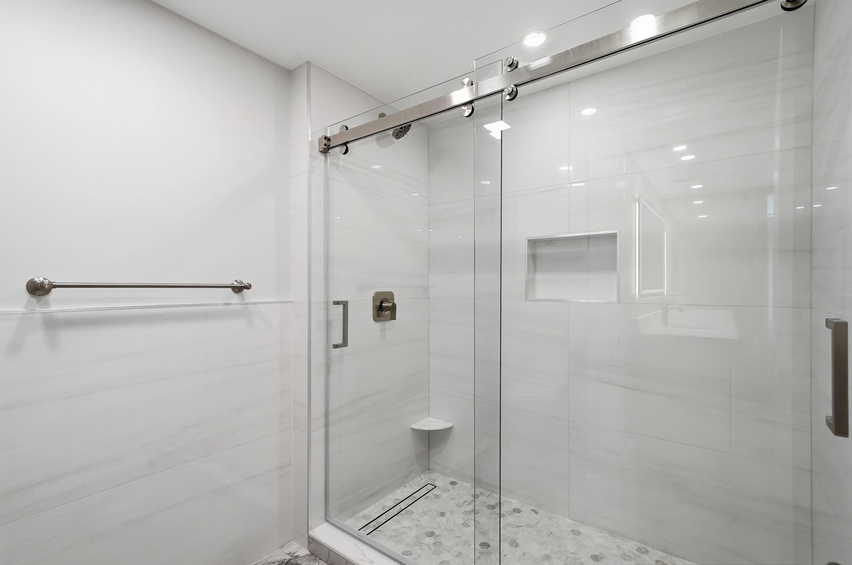 RIVIERA CONDO - Residential Lease