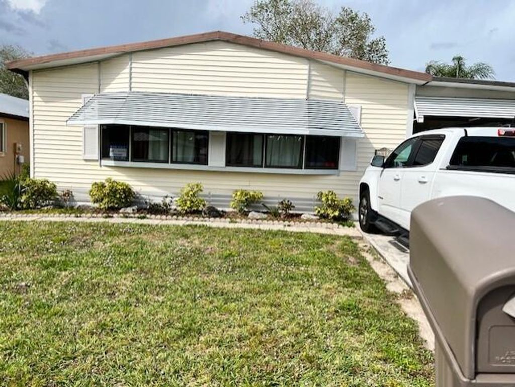 Photo of 6407 Alemendra Street, Fort Pierce, FL 34951 (MLS # R10966800)