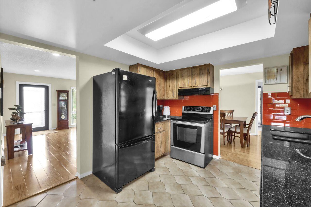 COCO WOOD LAKES SEC 2 - Residential