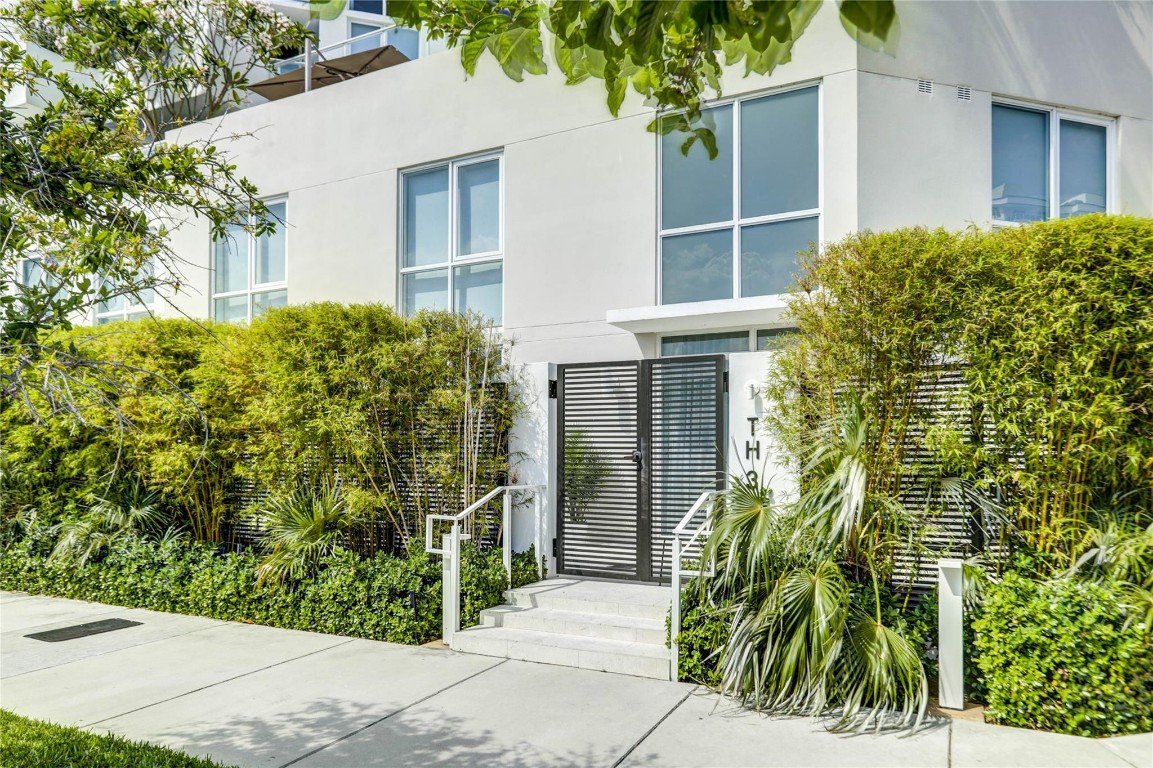 401 N Birch Road TH3