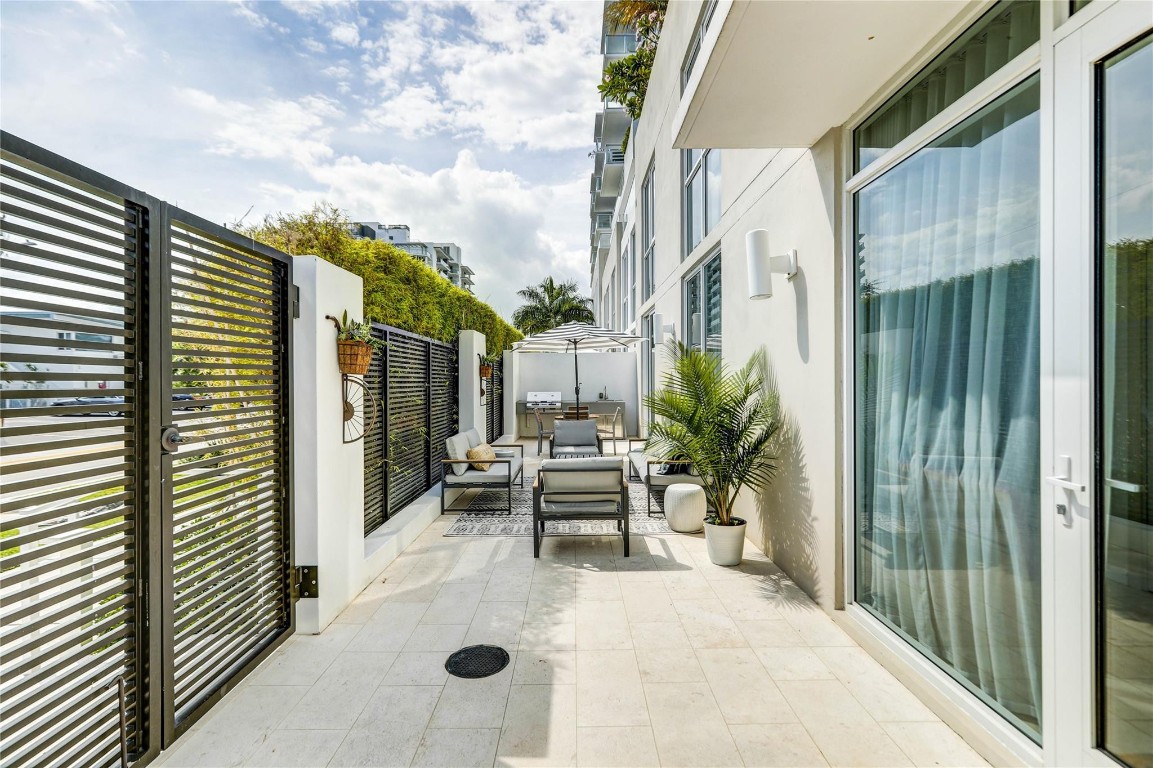 401 N Birch Road TH3