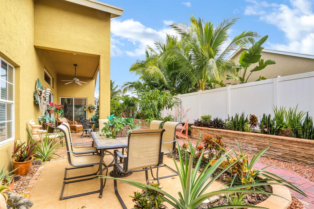 NORTH PALM BEACH HEIGHTS - Residential