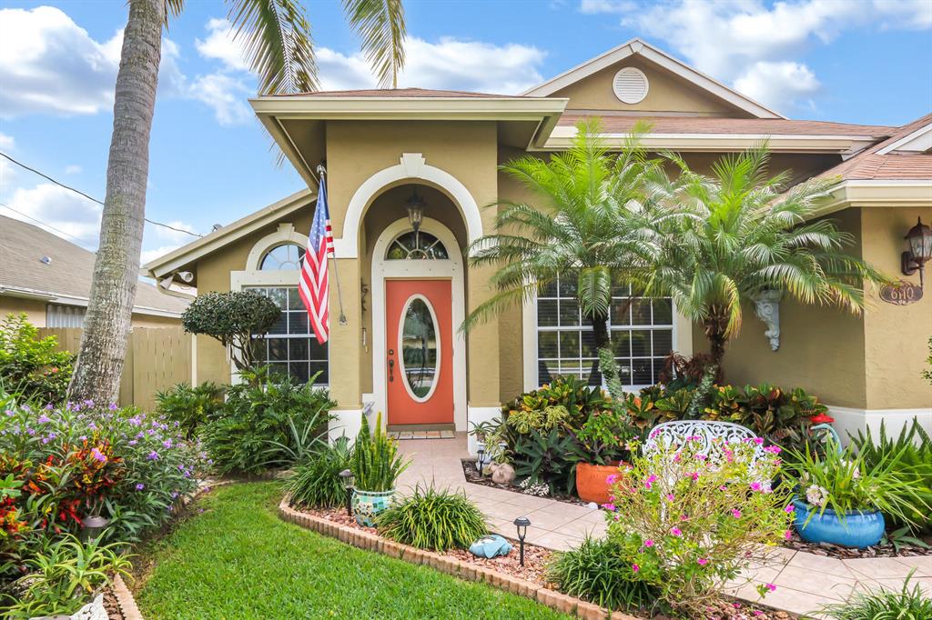 NORTH PALM BEACH HEIGHTS - Residential