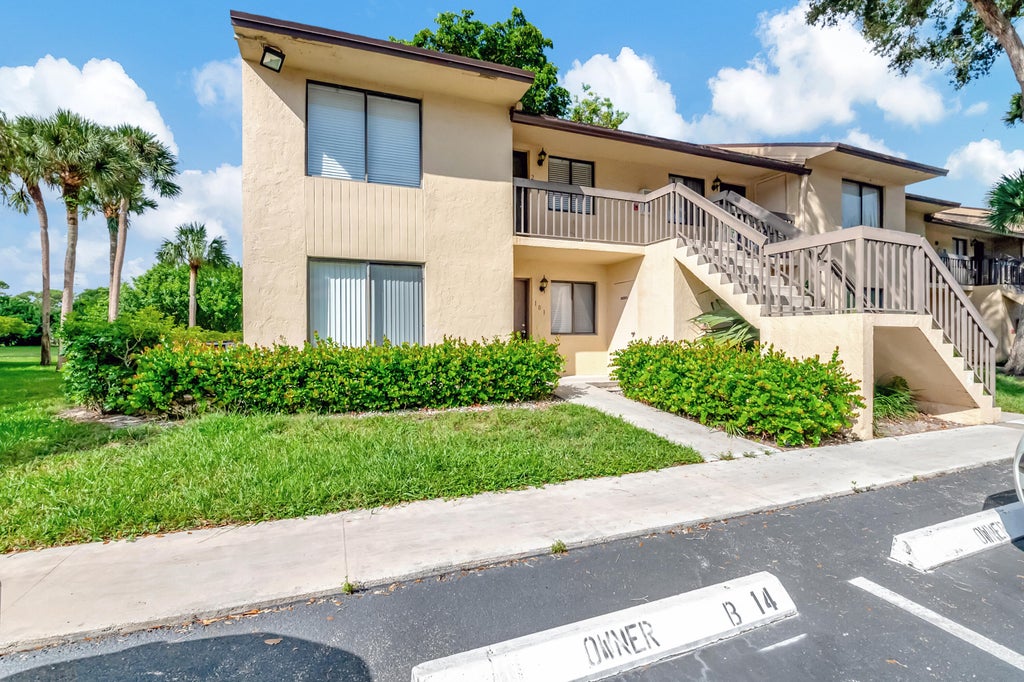 Photo of 6660 Somerset Drive #101 B, Boca Raton, FL 33433 (MLS # R11067579)