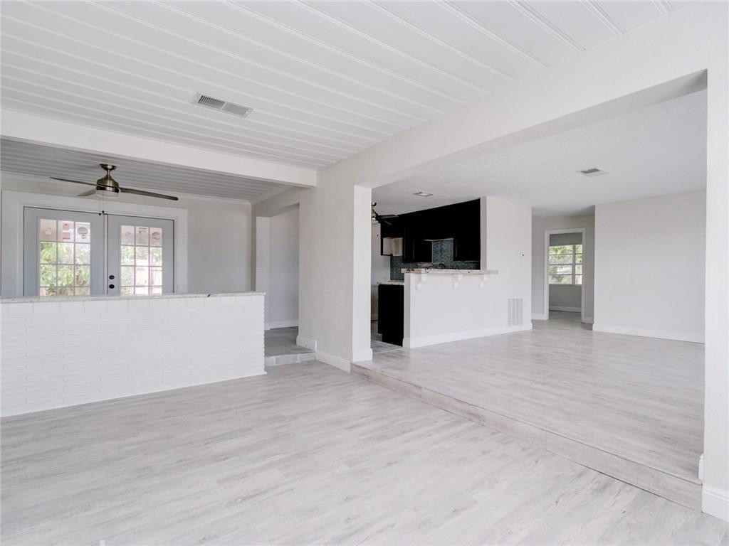 Cresthaven 6 41-37 B - Residential