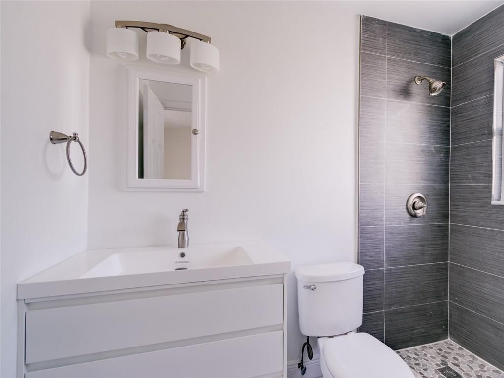 Cresthaven 6 41-37 B - Residential