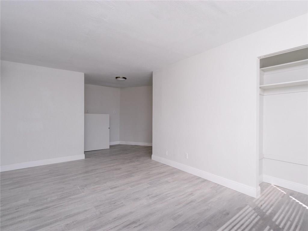Cresthaven 6 41-37 B - Residential