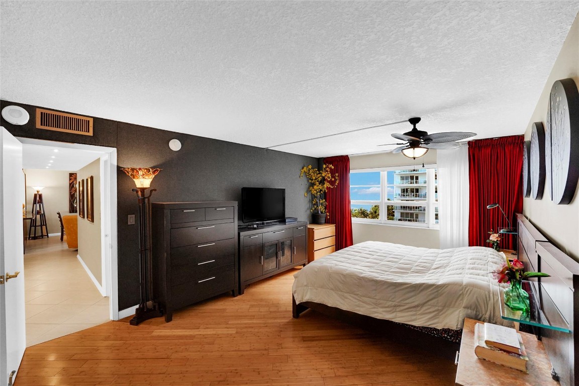 OCEAN MONARCH - Residential