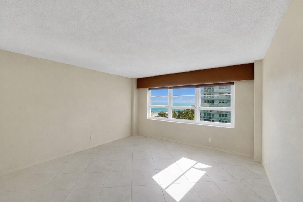 OCEAN MONARCH - Residential