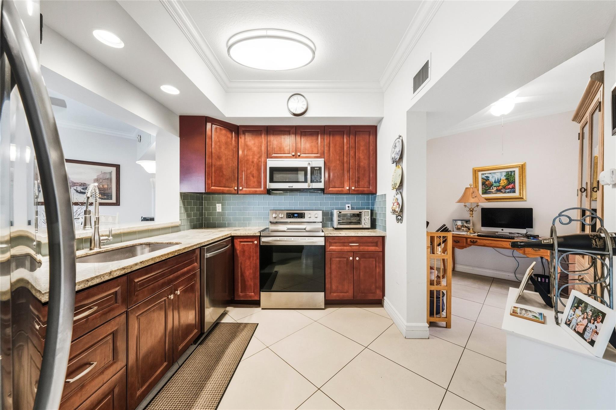 Villa Sonrisa Boca Pointe - Residential