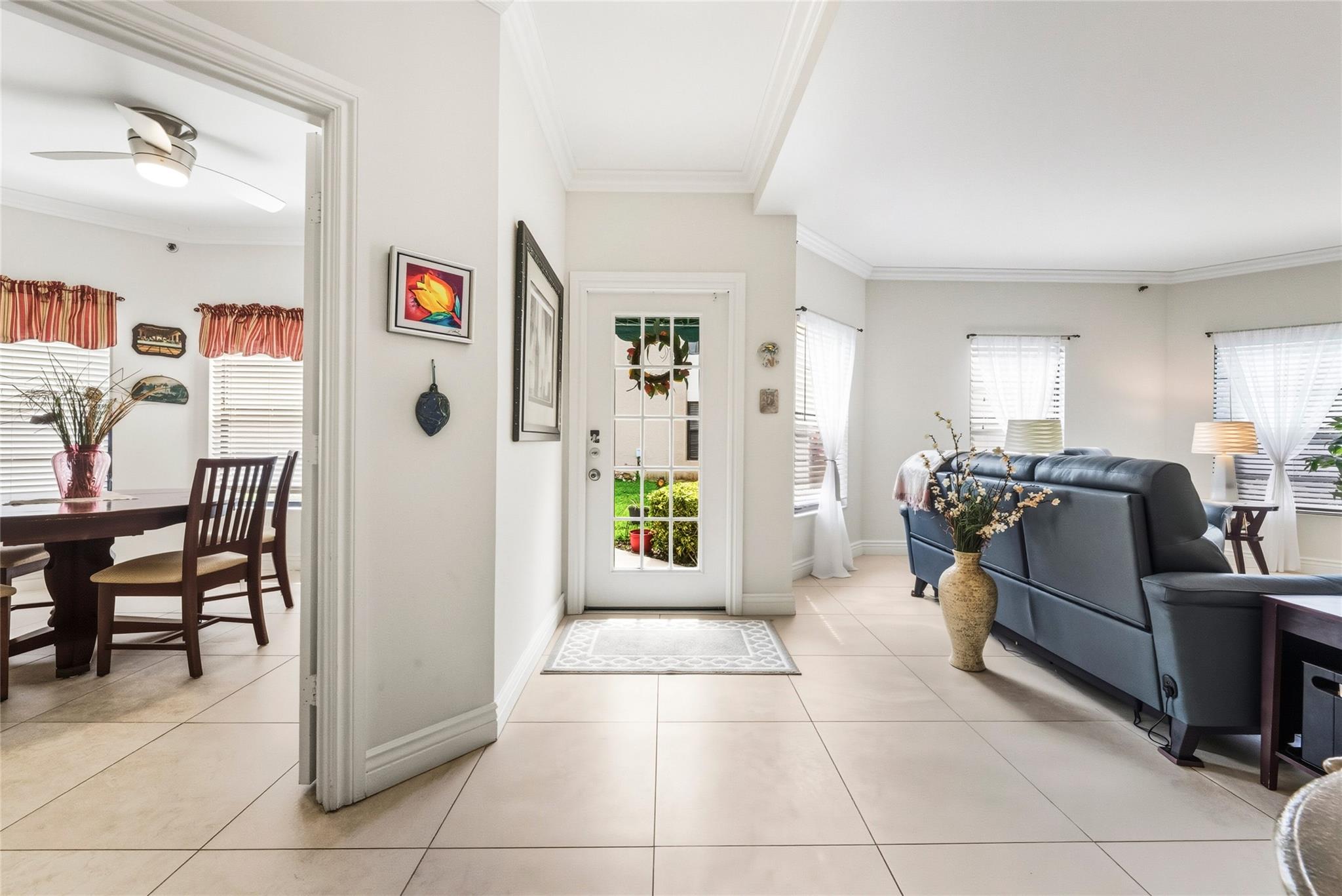 Villa Sonrisa Boca Pointe - Residential