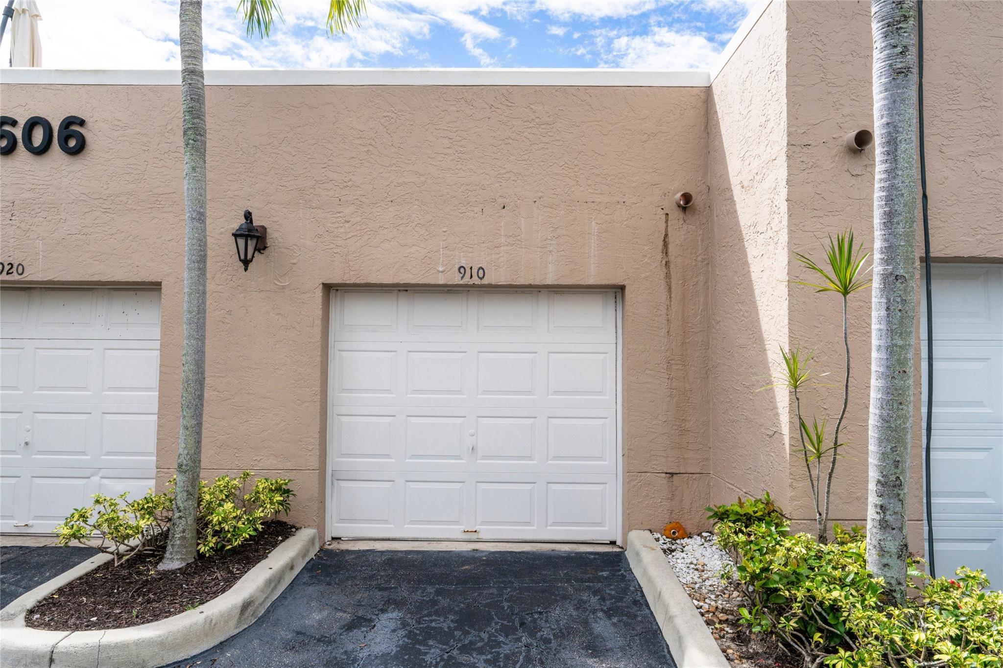 View photos, virtual tours, details... 6606 Villa Sonrisa Dr 910