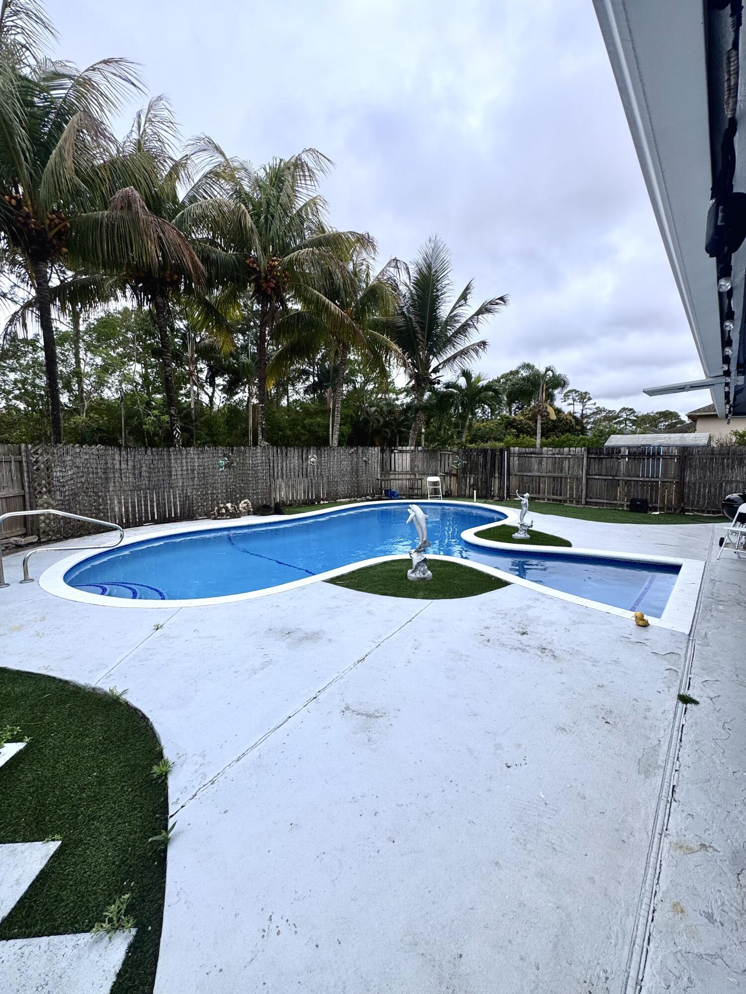 The Acreage - Residential Lease