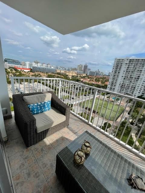 Outstanding 1Bed/1.5Bath in the heart of Aventura. Walking distance to almost everything. Fresh Market, Walgreens, place of worship, banks, food stores and much more. 5 min from the Beach. 5 min from Aventura Mall. Amazing water views from the balcony, totally remodeled and decorated by a professional. Fully furnished. Tennis courts, fitness center, and much more. This unit will accommodate person that loves to live in the area. 1 parking space. Laundry in the same floor. Great deal.