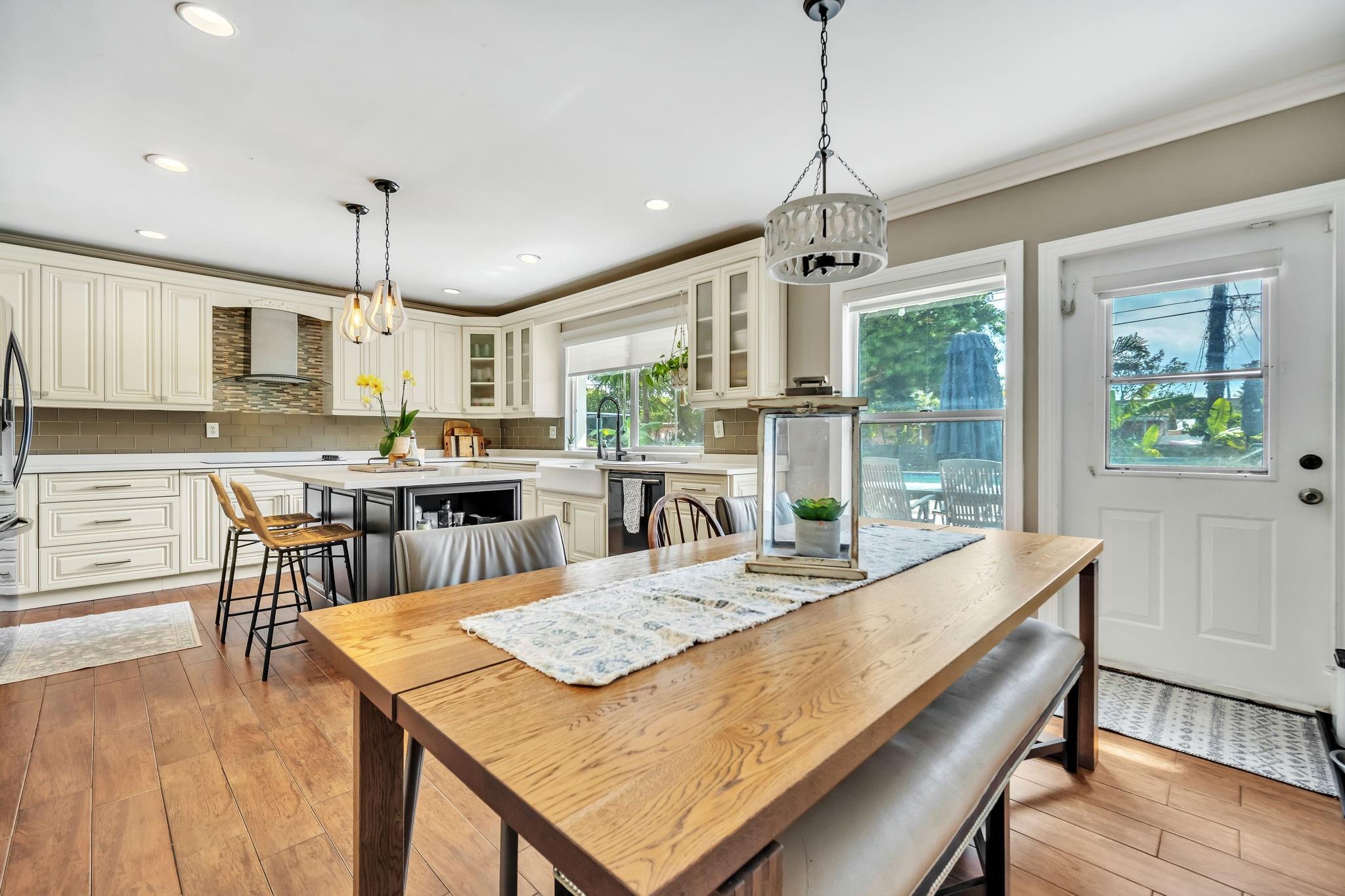 Hollywood Hills 6-22 B - Residential