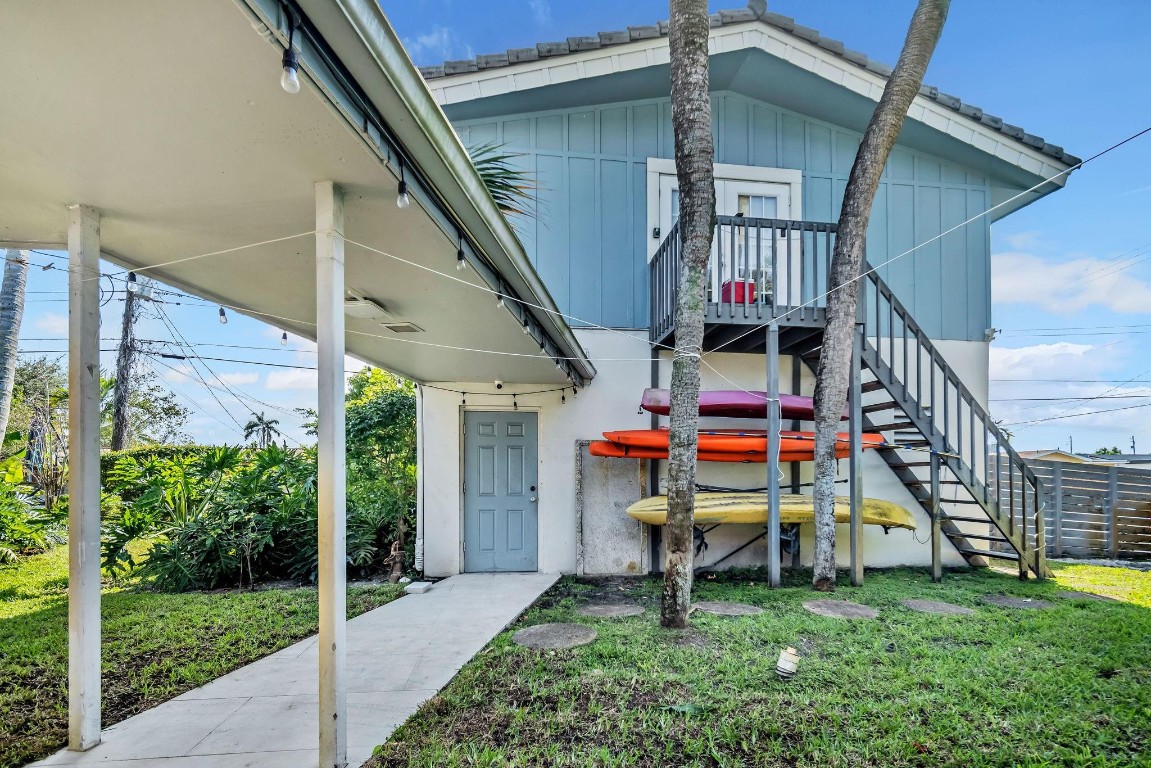 Hollywood Hills 6-22 B - Residential