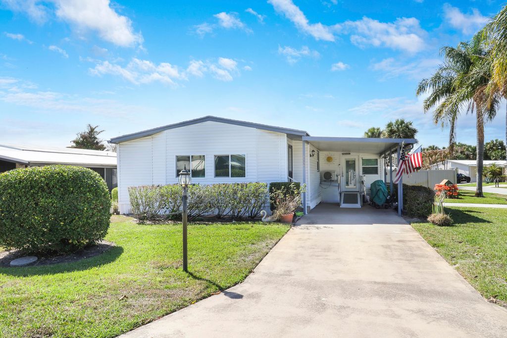 Photo of 7750 SE Shenandoah Drive, Hobe Sound, FL 33455 (MLS # B26023249)