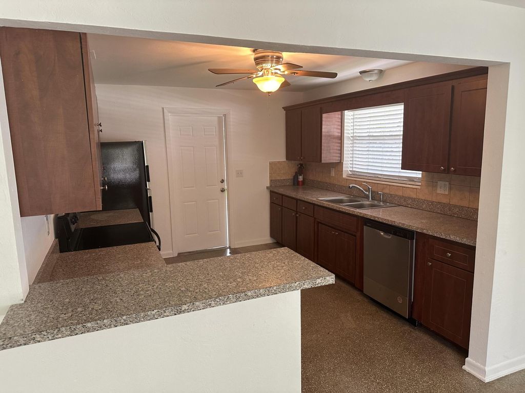 Photo of 138 SW 10th Avenue, Boynton Beach, FL 33435 (MLS # R11001817)