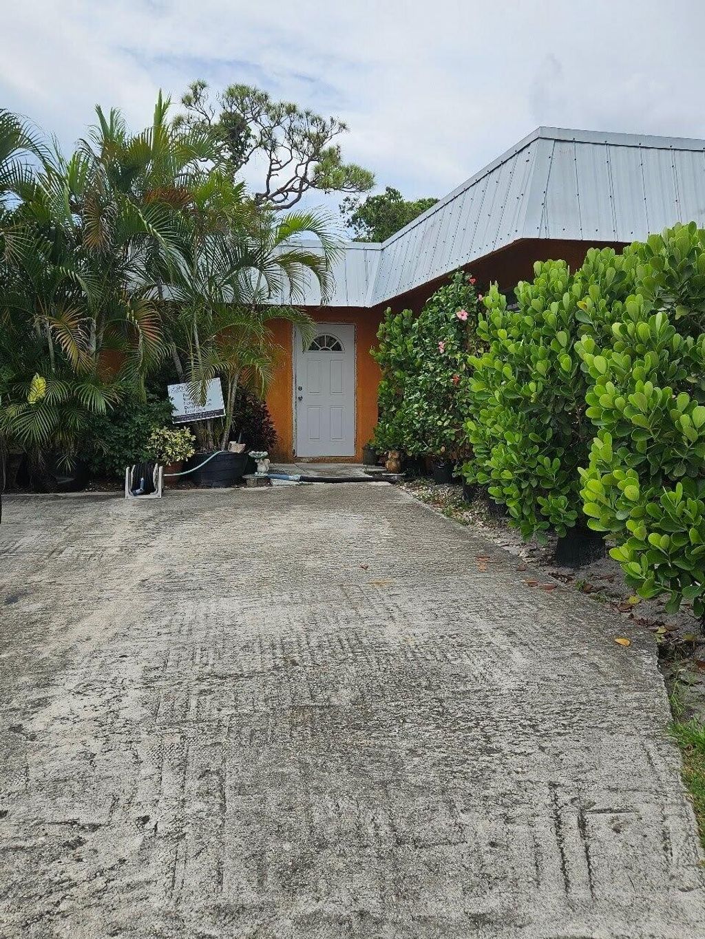 Photo of 3042 SE Clayton Street, Stuart, FL 34997 (MLS # R11016334)