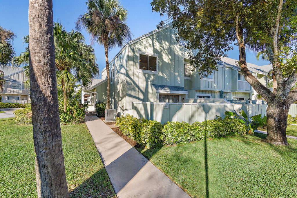 Photo of 6391 Riverwalk 1 Lane #1, Jupiter, FL 33458 (MLS # R10770991)