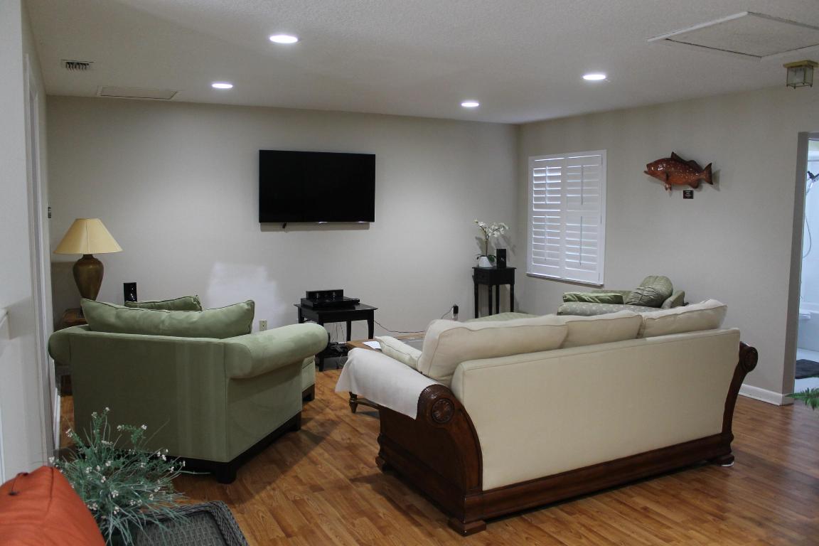 VILLAS OF OCEAN DUNES PL 4 - Residential Lease