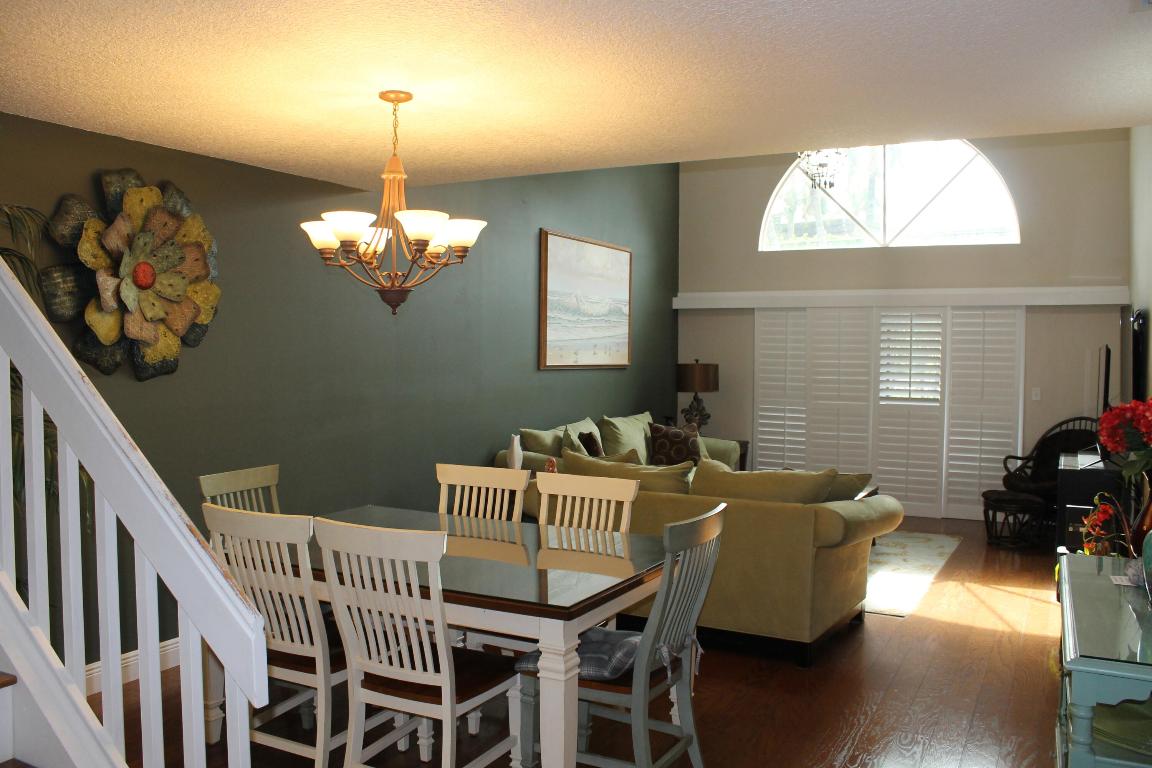 VILLAS OF OCEAN DUNES PL 4 - Residential Lease