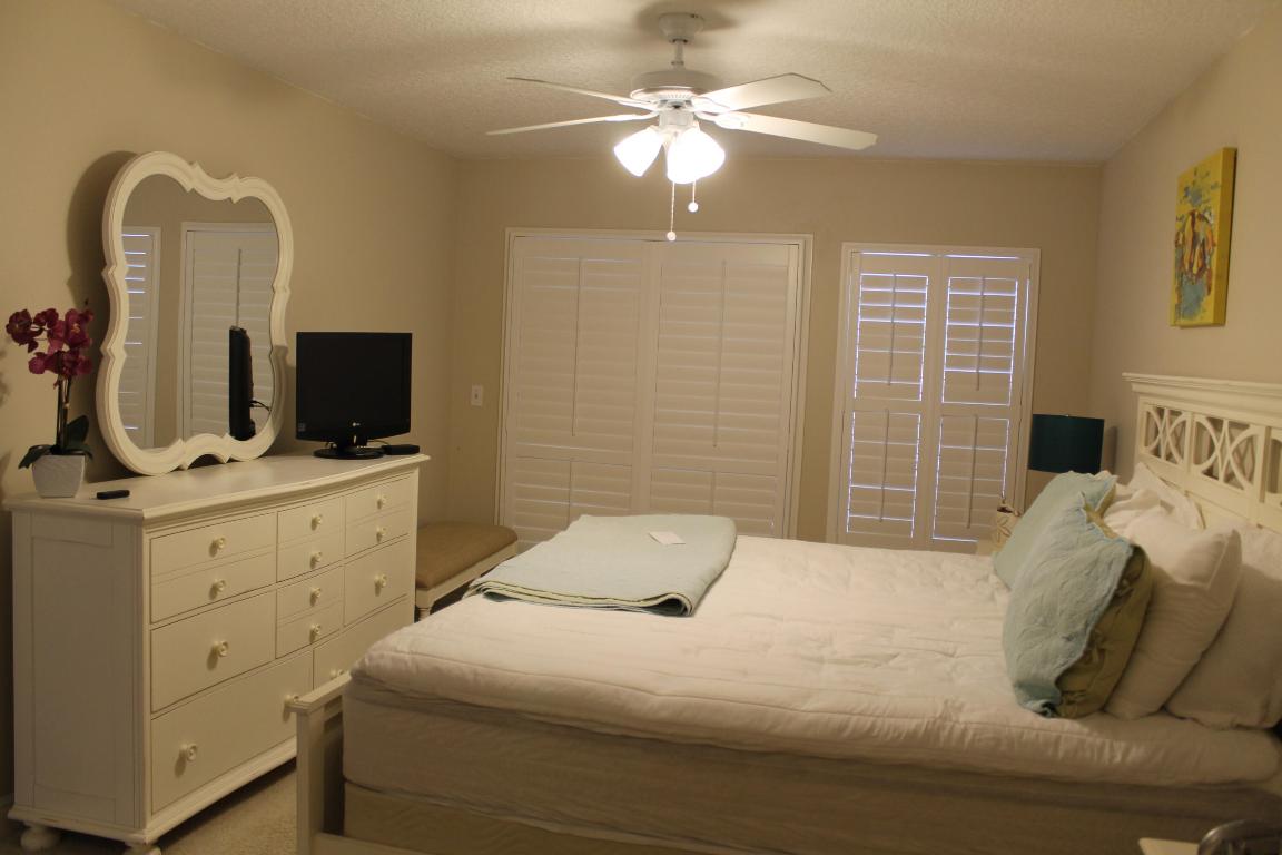 VILLAS OF OCEAN DUNES PL 4 - Residential Lease