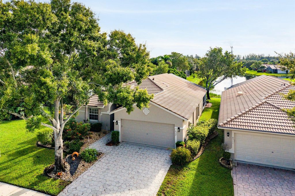 Photo of 8307 Duomo Circle, Boynton Beach, FL 33472 (MLS # R11127224)