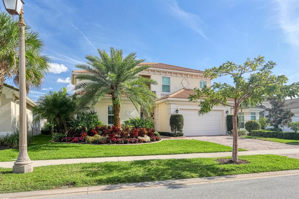Photo of 172 Carina Drive, Jupiter, FL 33478 (MLS # R10735654)