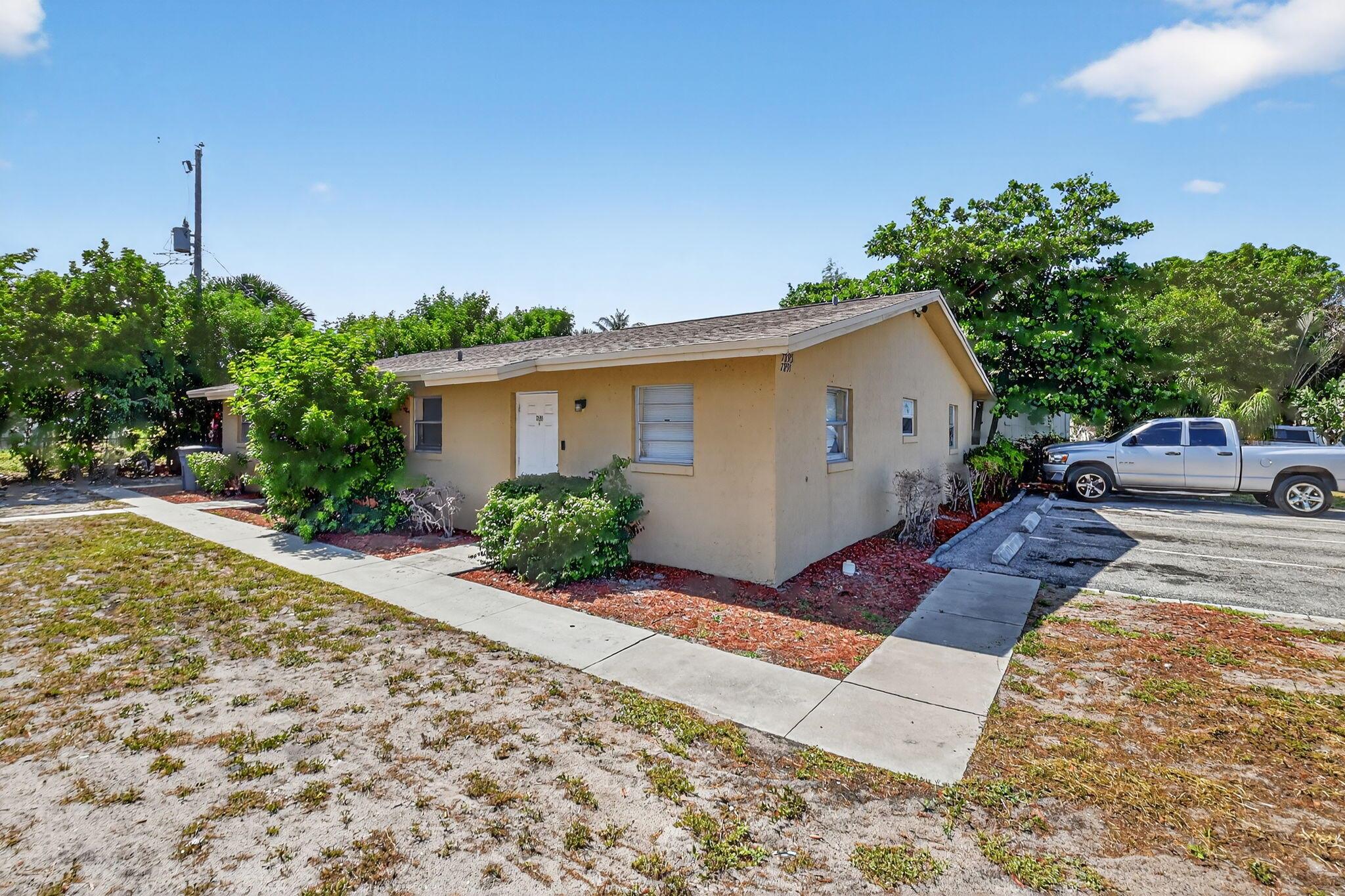 7891 Loomis Street 7891/7893, Lake Worth, FL, 33462/$499,000 1 7891 Loomis Street 7891/7893