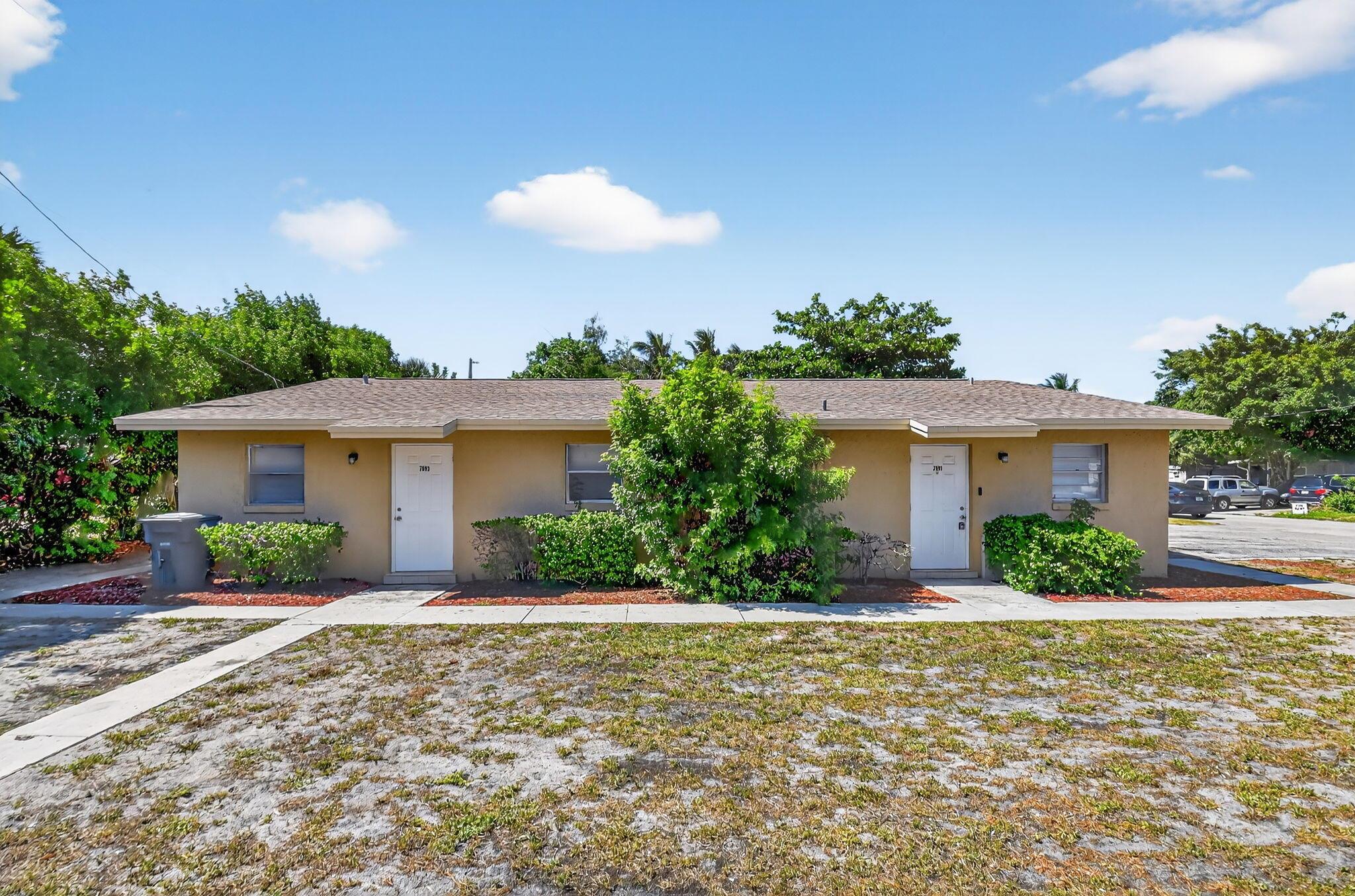 7891 Loomis Street 7891/7893, Lake Worth, FL, 33462/$499,000 2 7891 Loomis Street 7891/7893