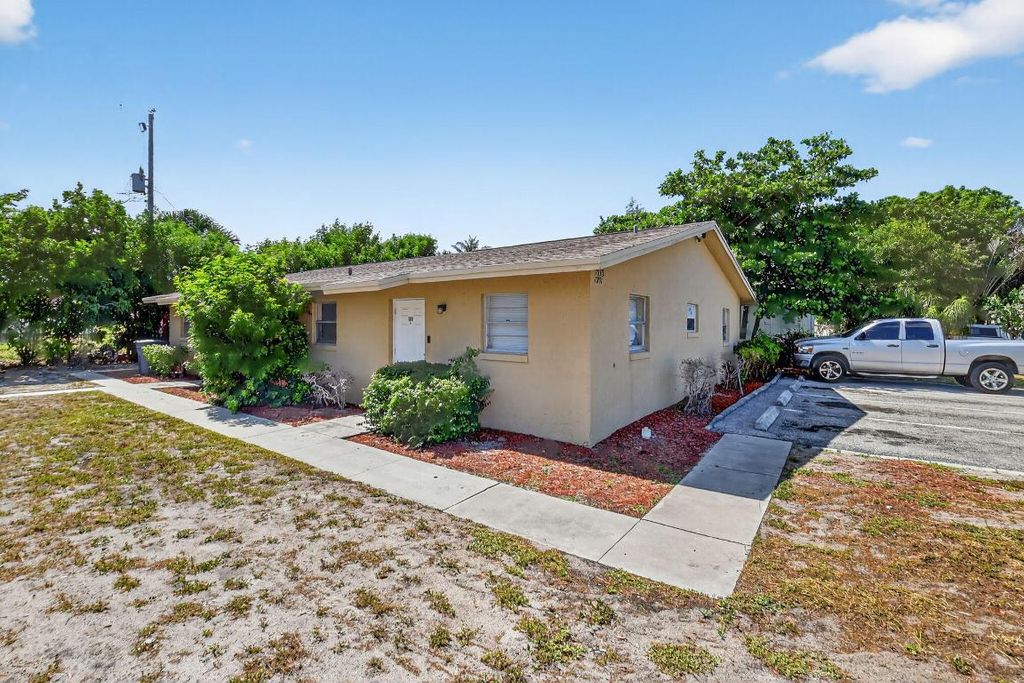 Photo of 7891 Loomis Street #7891/7893, Lake Worth, FL 33462 (MLS # R11100438)