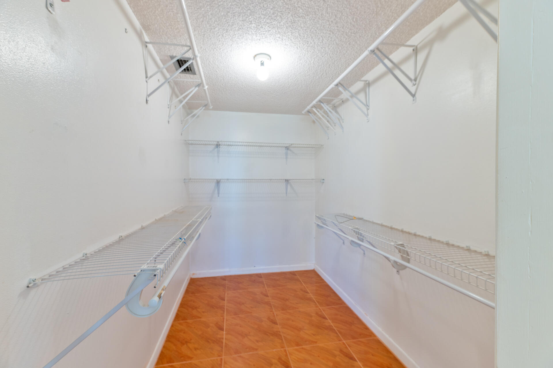 VILLA SONRISA CONDO - Residential